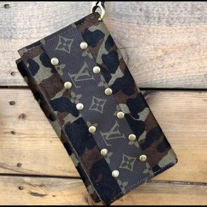 Southern Bound Camo Clutch